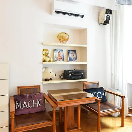 Apartman Neoclassical Luxury