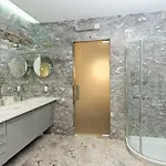 Apartament Neoclassical Luxury