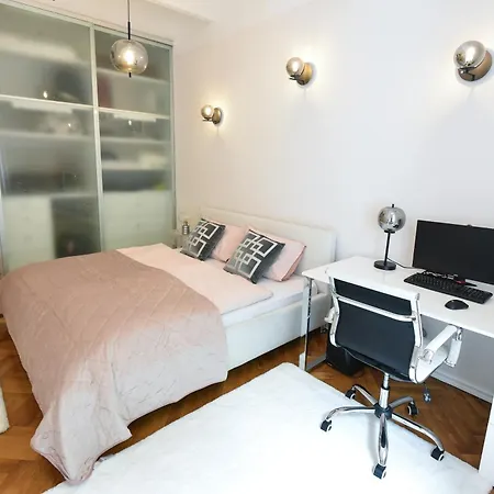 Neoclassical Luxury Appartement *
