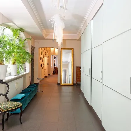 Neoclassical Luxury Appartement *