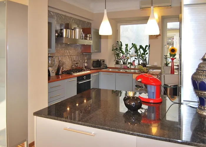 Neoclassical Luxury Apartament