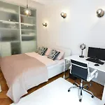 Neoclassical Luxury アパート *