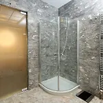 Neoclassical Luxury アパート *