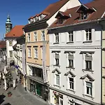 アパート Neoclassical Luxury