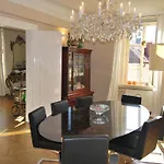 Neoclassical Luxury アパート *