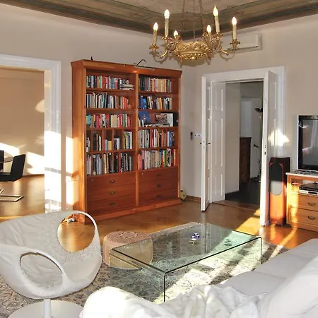 Apartment Neoclassical Luxury *